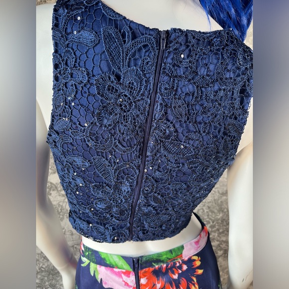 Vintage Two-Piece Floral Dress - Picture 5 of 11